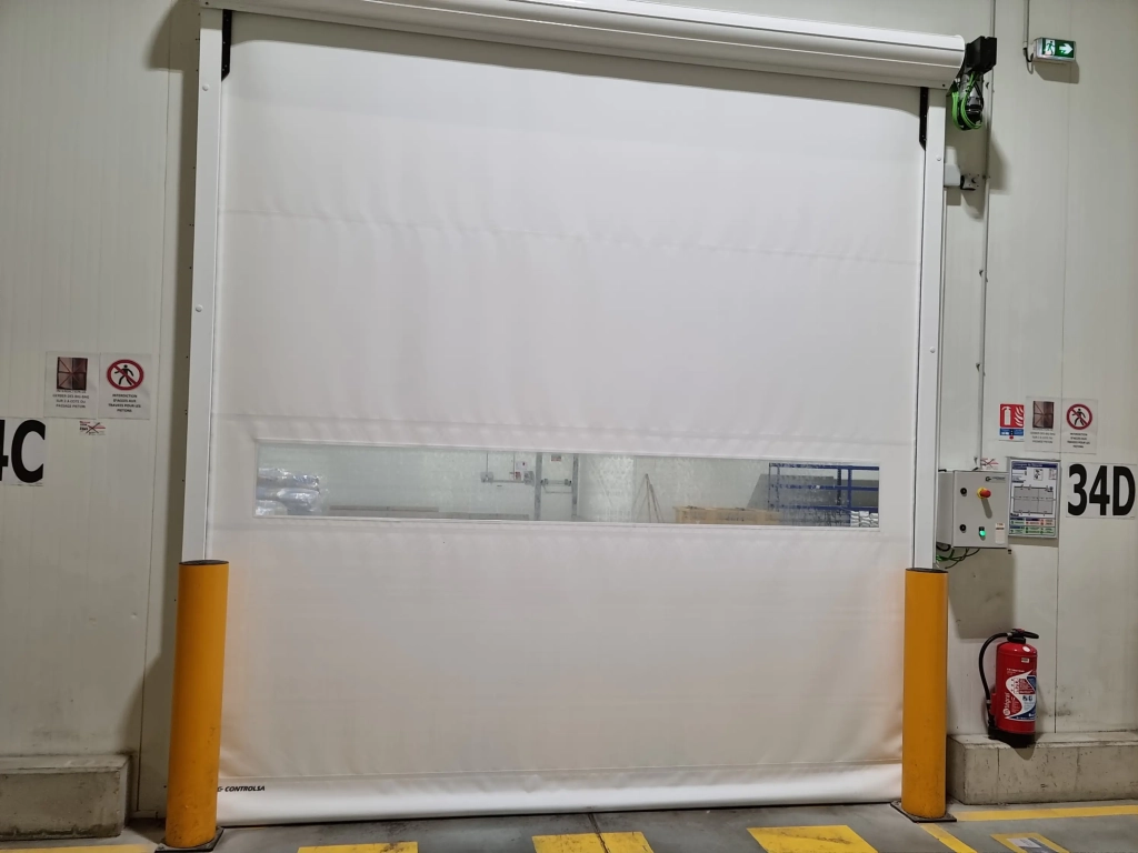 Installation d'une porte souple automatique à Trèbes