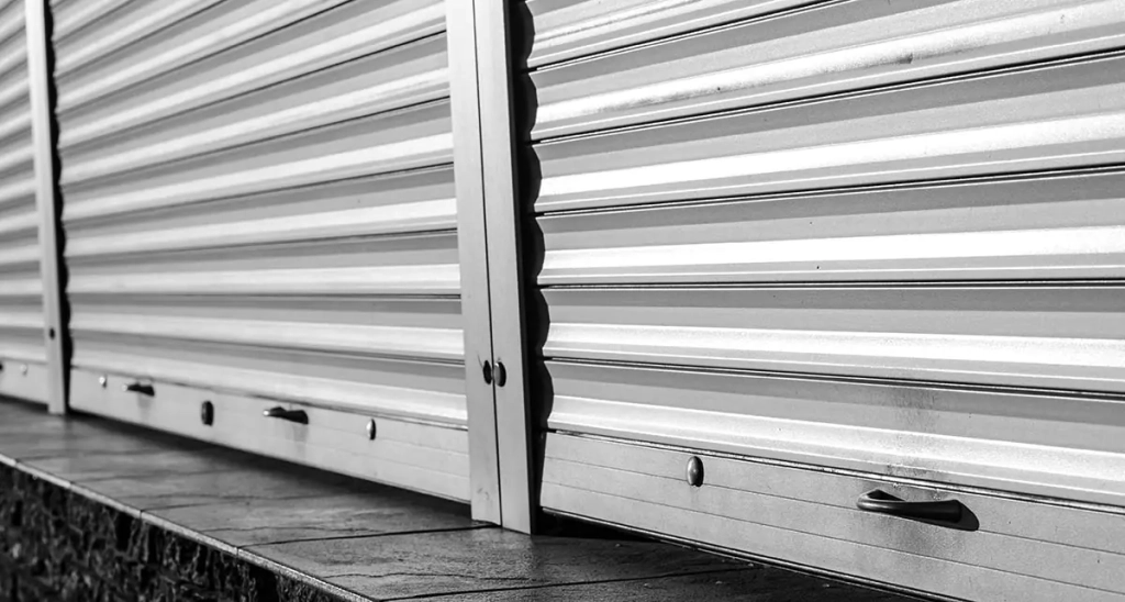 Rénovation et optimisation de portes industrielles à Toulouse