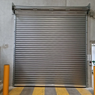 Rideau métallique : protection pour vos locaux professionnels